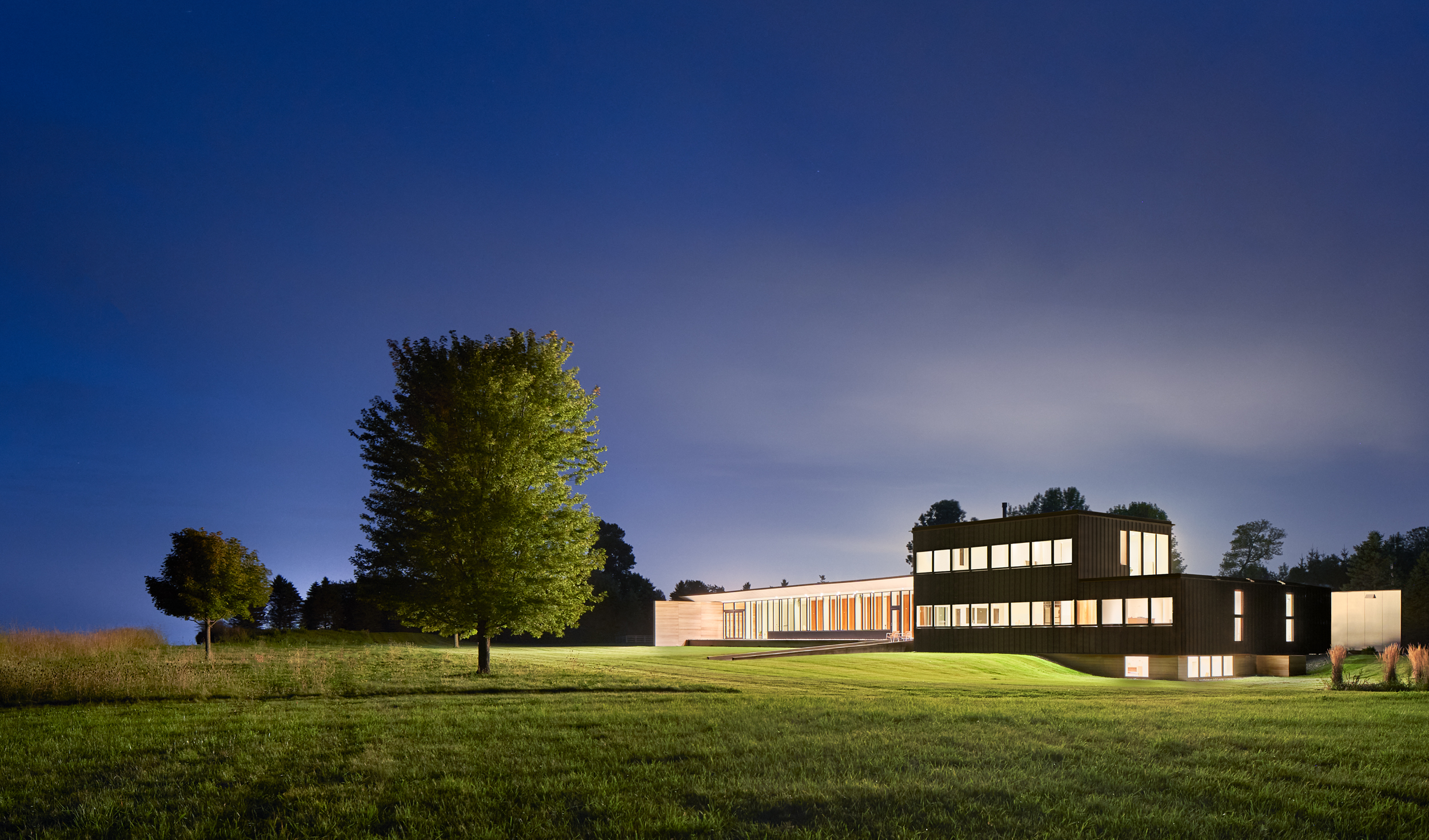 Horizon House Exterior Facade and Landscape