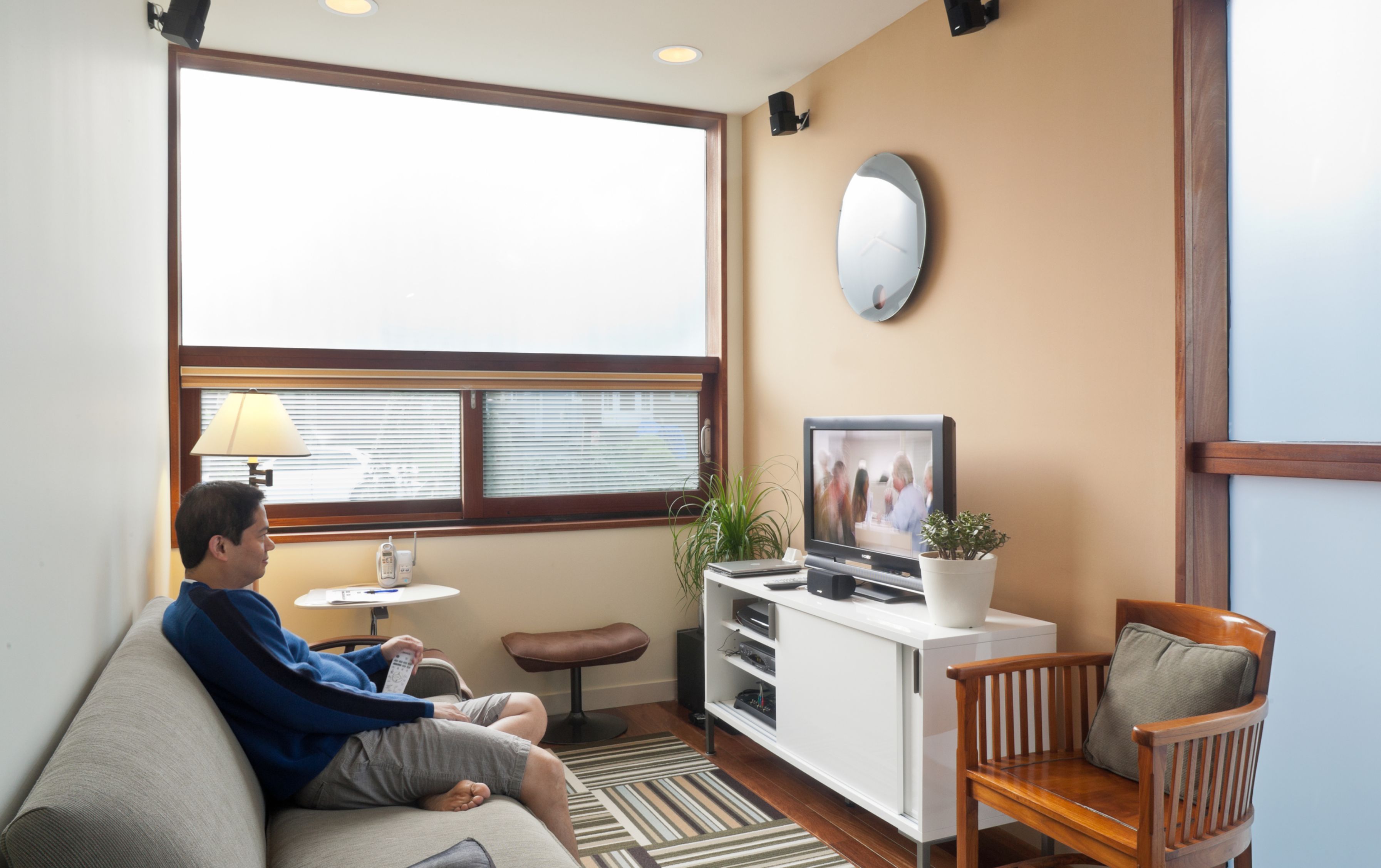Jowies_FlatPak_TV_Room