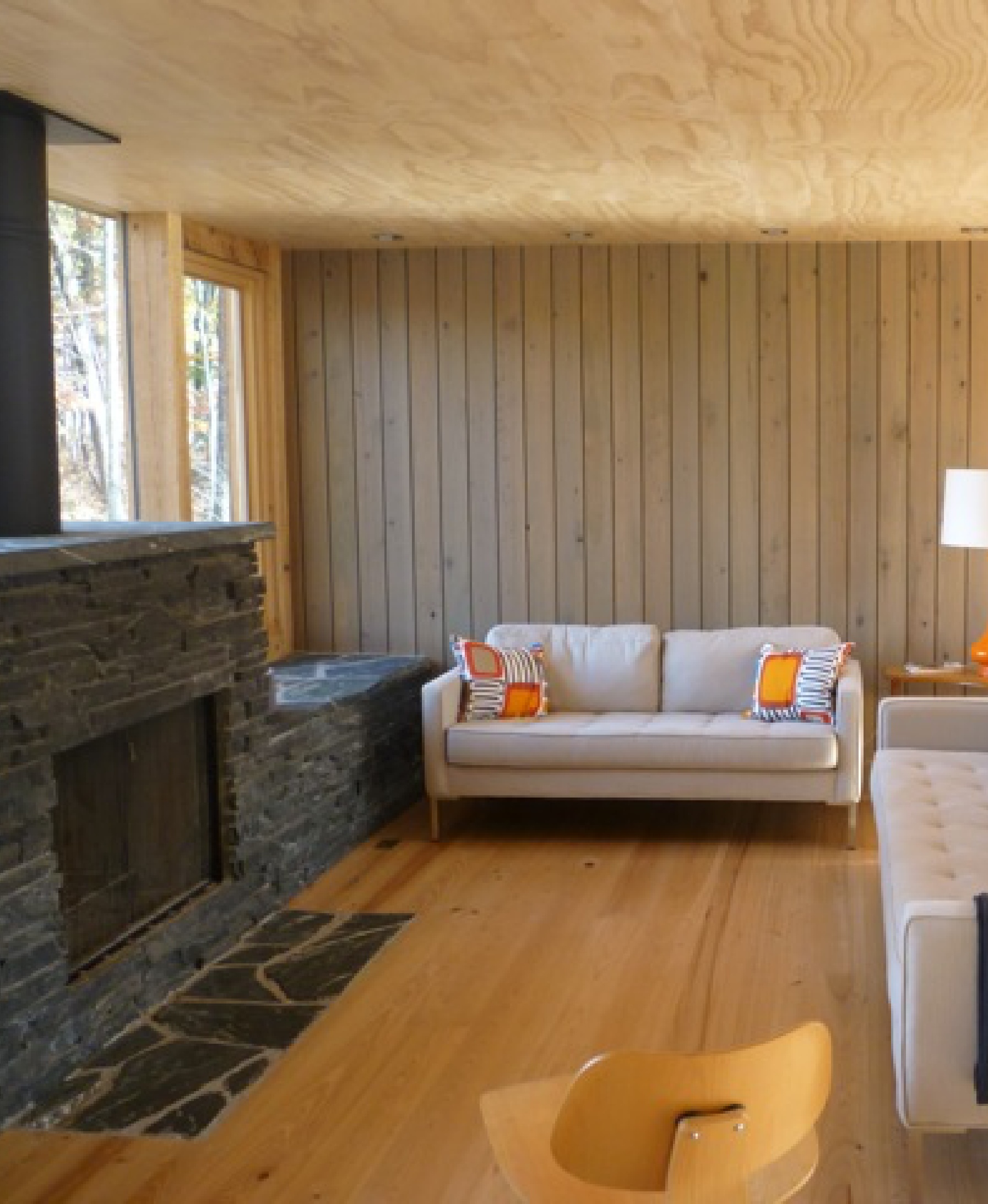 Peek-a-Boo Right Sitting Room