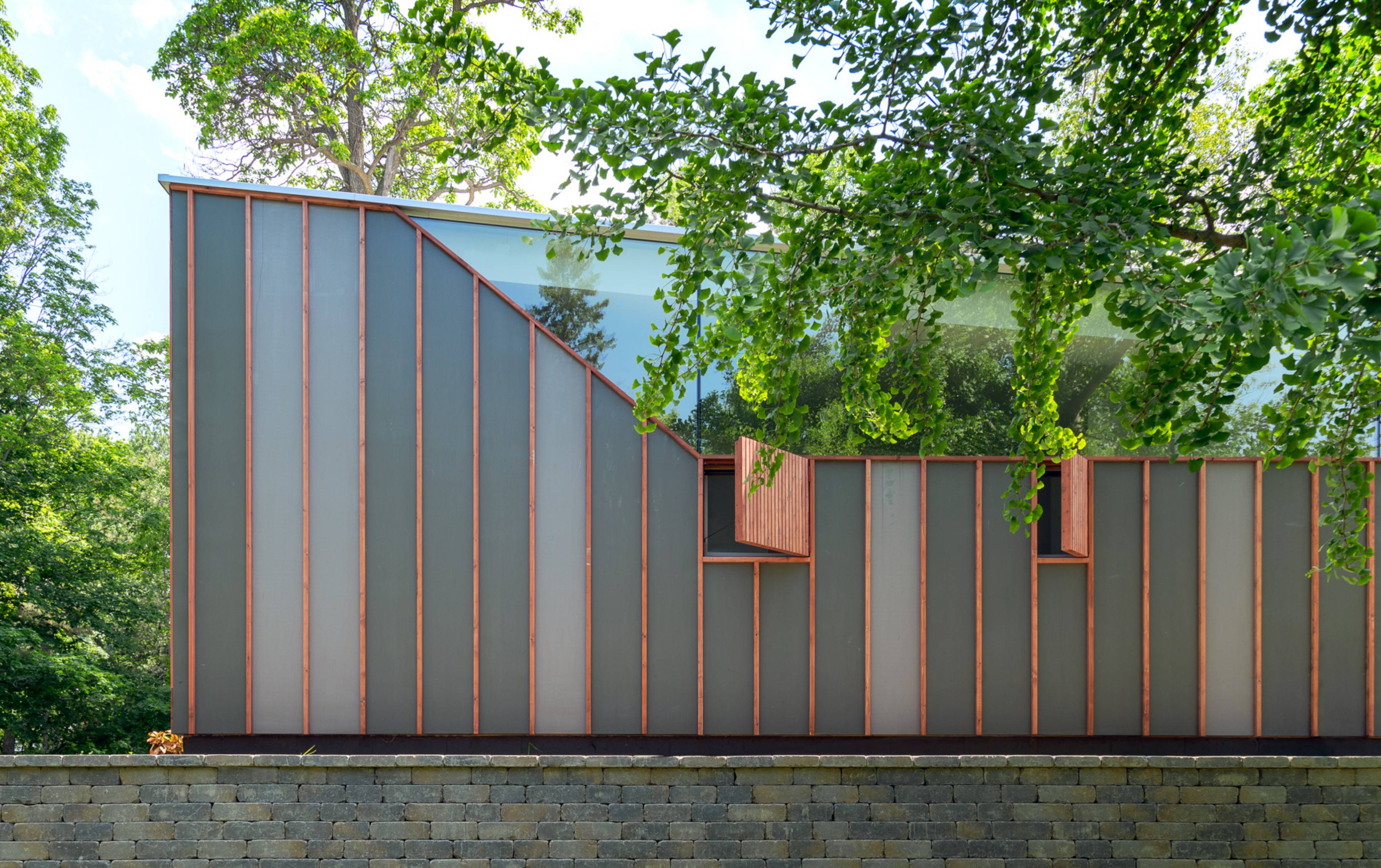 Thumb House Exterior Gallery 7